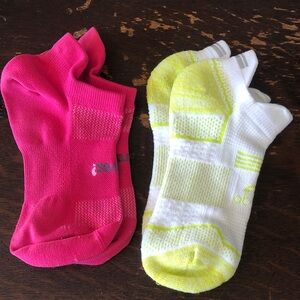 Feetures and abeo Colorful Women’s Compression Ankle Socks Set